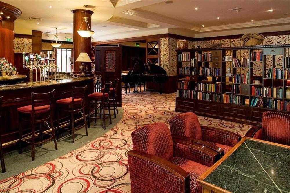 Clyde Court Hotel Дъблин Ресторант снимка