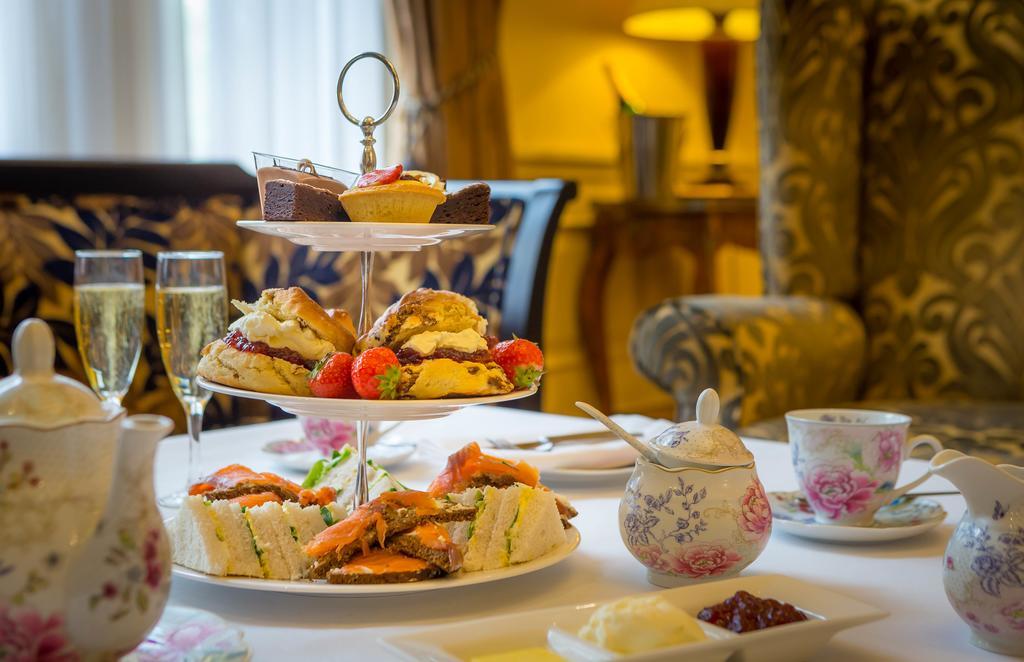 Clyde Court Hotel Дъблин Екстериор снимка