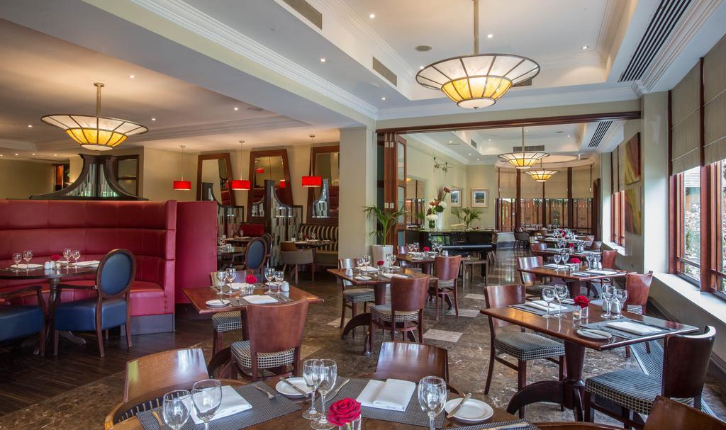 Clyde Court Hotel Дъблин Екстериор снимка