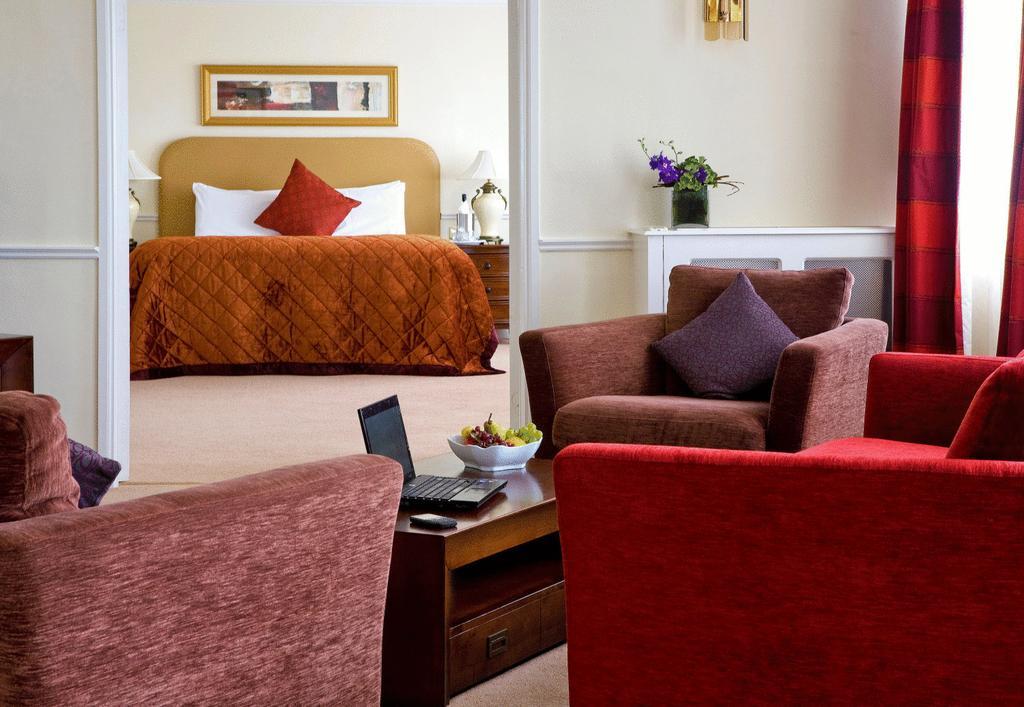 Clyde Court Hotel Дъблин Стая снимка