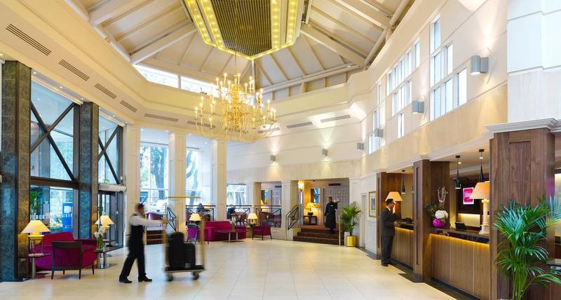 Clyde Court Hotel Дъблин Екстериор снимка