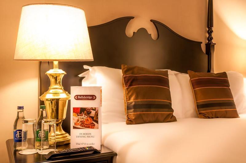 Clyde Court Hotel Дъблин Екстериор снимка