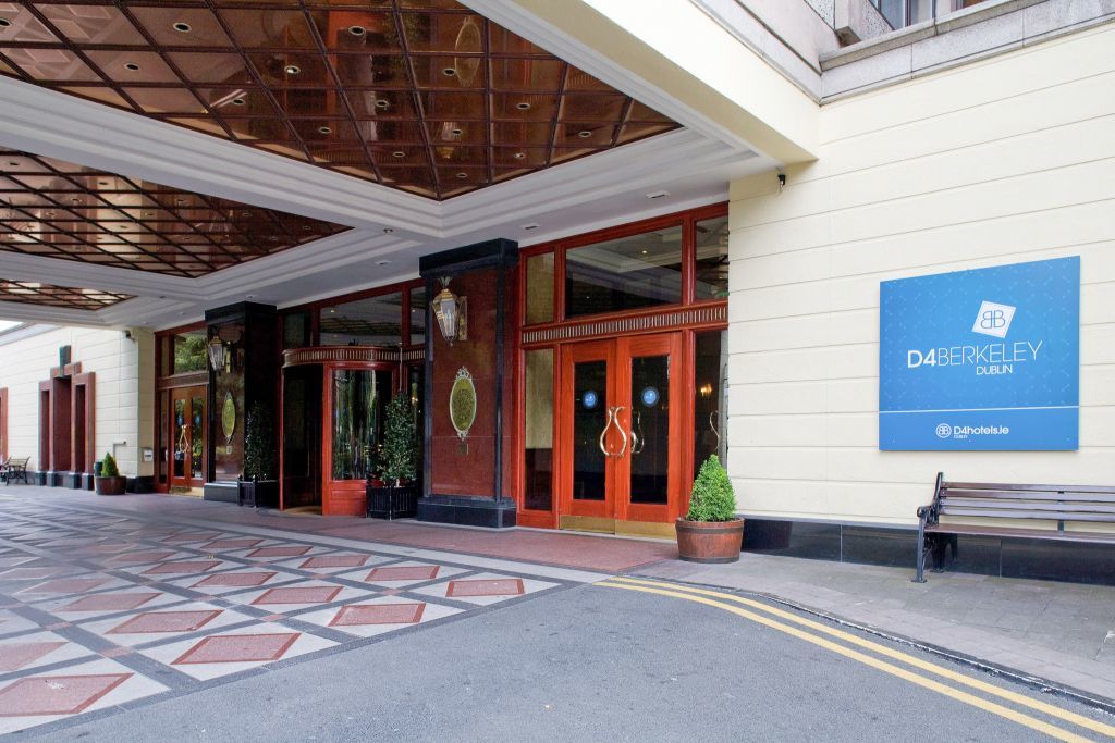 Clyde Court Hotel Дъблин Екстериор снимка